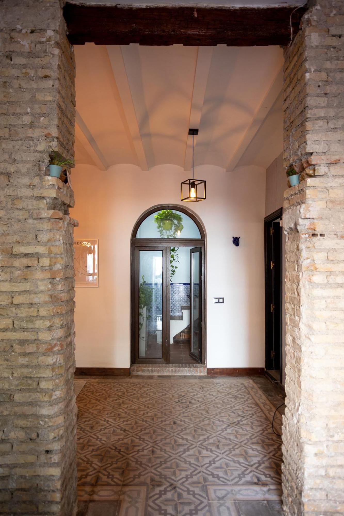 Naim Guest House Malaga Centro エクステリア 写真